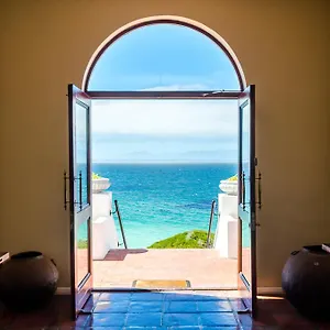 Whale View Manor & 4* Simonʼs Town